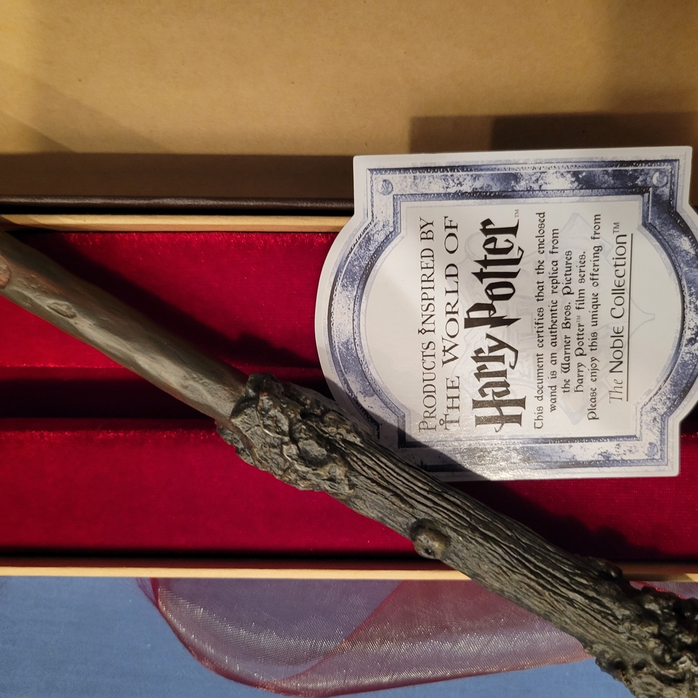 Officially Licensed Wizarding World Of Harry Potter Collectible: Harry's Wand